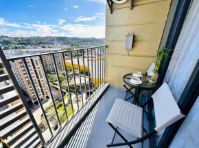 The Hive tower D with pool, Wifi, and balcony